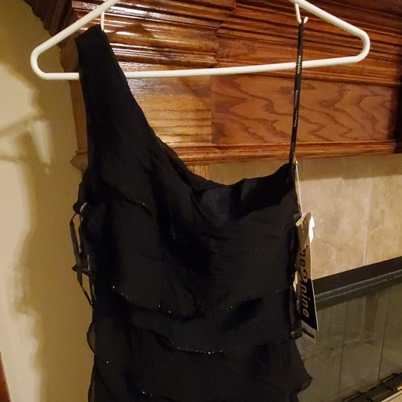 New special Occassion Black long ruffle dress - Picture 3 of 7